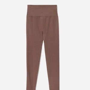 Everlane Seamless Legging in Acorn